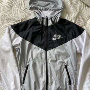 Nike Windbreaker Jacket